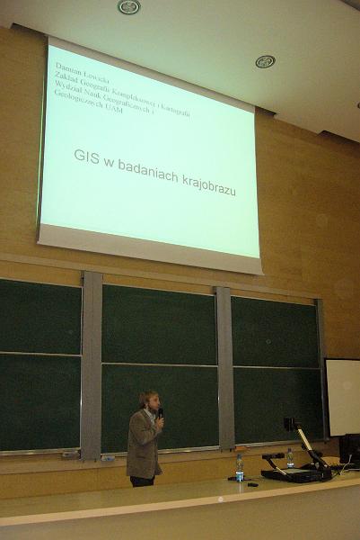 19 - dr Damian Łowicki 'GIS w badaniach krajobrazu'.JPG